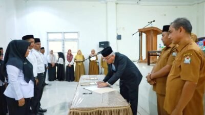 Pj Bupati Aceh Barat Serahkan SK ke 259 PPPK dan 1 CPNS
