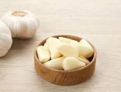 Tak Hanya Menambah Cita Rasa Masakan, Ini Lima Manfaat Mengkonsumsi Bawang Putih 7 Tak Hanya Menambah Cita Rasa Masakan, Ini Lima Manfaat Mengkonsumsi Bawang Putih