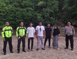 Lima Warga Penolong Korban Mobil Terjun Jurang Gunung Geurute Diberi Penghargaan 4 Lima Warga Penolong Korban Mobil Terjun Jurang Gunung Geurute Diberi Penghargaan
