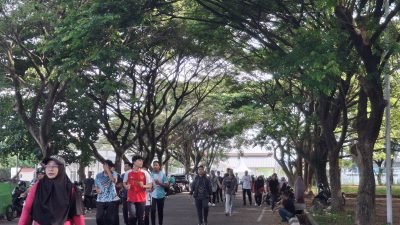 Akhir Pekan, Warga Ramaikan Stadion Lhong Raya untuk Olahraga Pagi