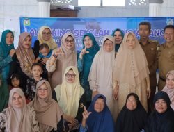Lansia di Peukan Bada Kini Punya Sekolah, Tempat Belajar dan Berbagi di Usia Senja 9 Lansia di Peukan Bada Kini Punya Sekolah, Tempat Belajar dan Berbagi di Usia Senja