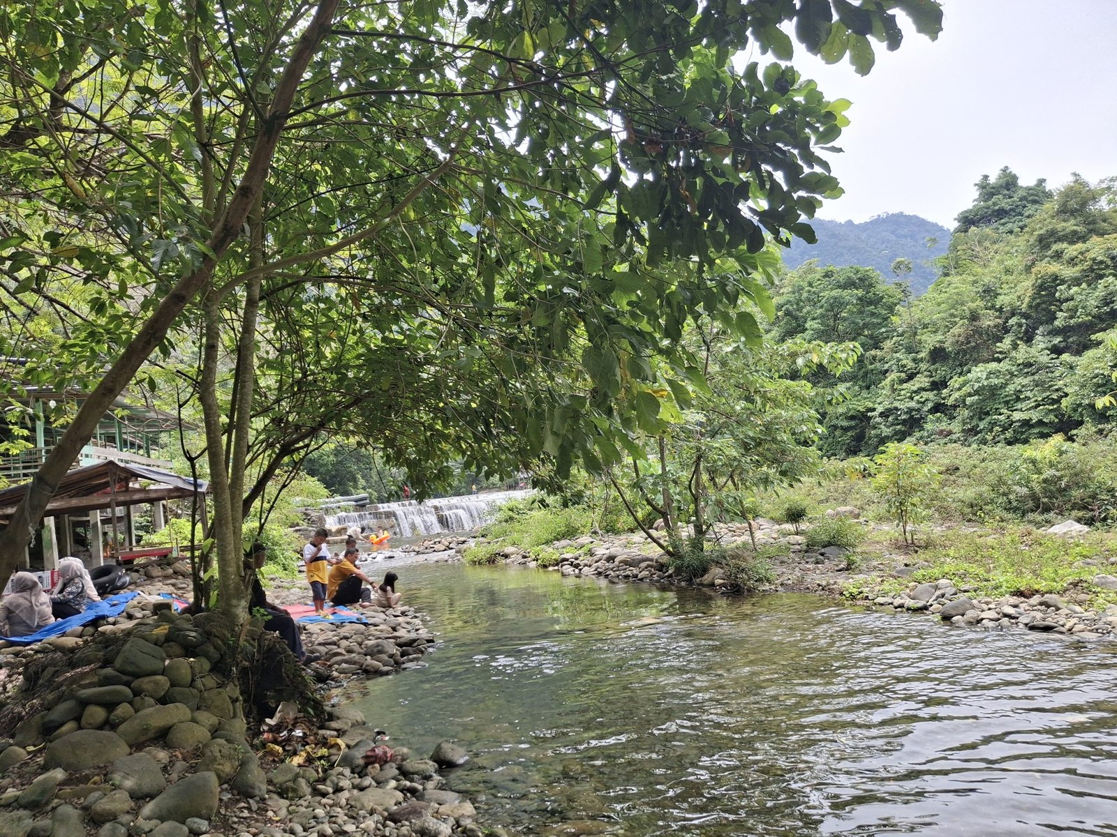 Ramah Keluarga dan Sejuk! Brayeun, Tempat Wisata Andalan saat liburan 2 Kondisi Wisata Brayeun di Lhoknga, Aceh Besar (2/4/2025). Photo: Malika Islami Arifa