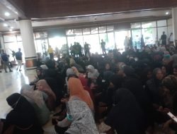 Pegawai RSUDZAGelar Aksi Damai dan Zikir Akbar Tuntut Kejelasan TPP