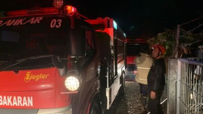 Balai Pengobatan dan Rumah Warga Terbakar di Darul Imarah