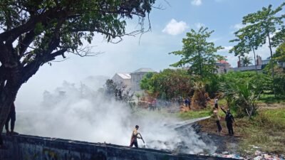 Kebakaran di Belakang Terminal Mobar Diduga Akibat Pembakaran Sampah Tanpa Pengawasan